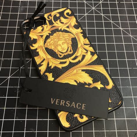 iphone 13 cover versace|Versace Iphone 13 Case .